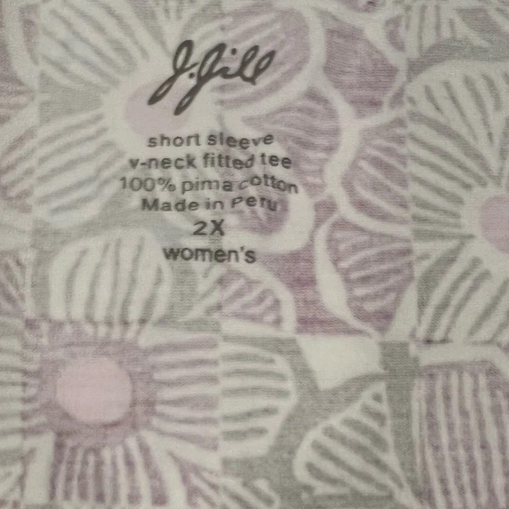 J. Jill V Neck Fitted Tee Geometric Floral Size 2X - Image 3