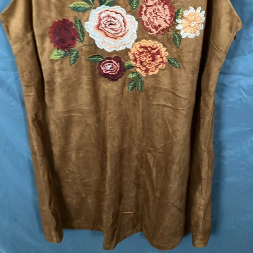 Blu Pepper: Chocolate Suede Like Embroidered Floral Dress- Side zip- M - Image 8