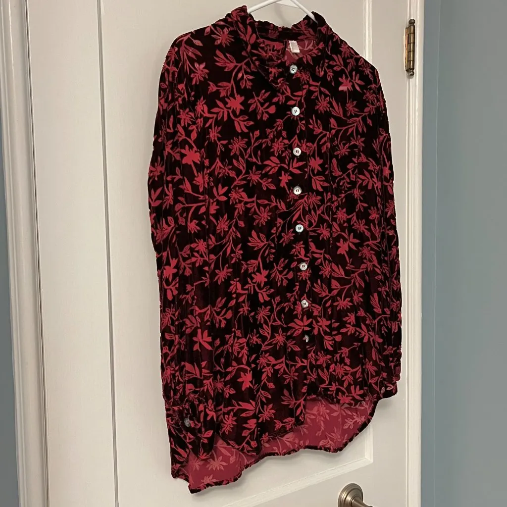 Kiko burgundy velvet burnout floral cotton button up blouse one size boho Red - Image 2