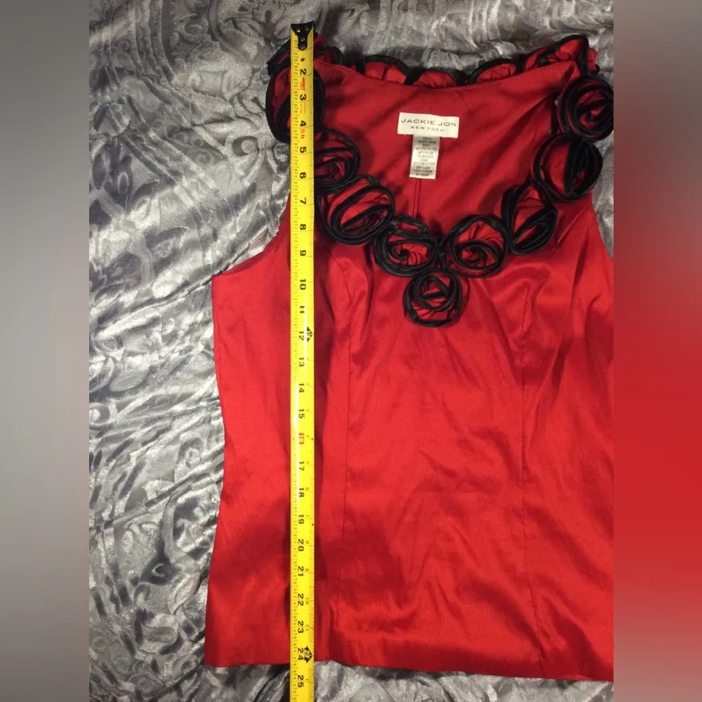 Rose Embellished Dressy Sleeveless Red Top Medium - Image 8