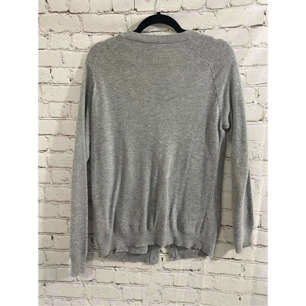 Levi’s cardigan size medium - Image 2