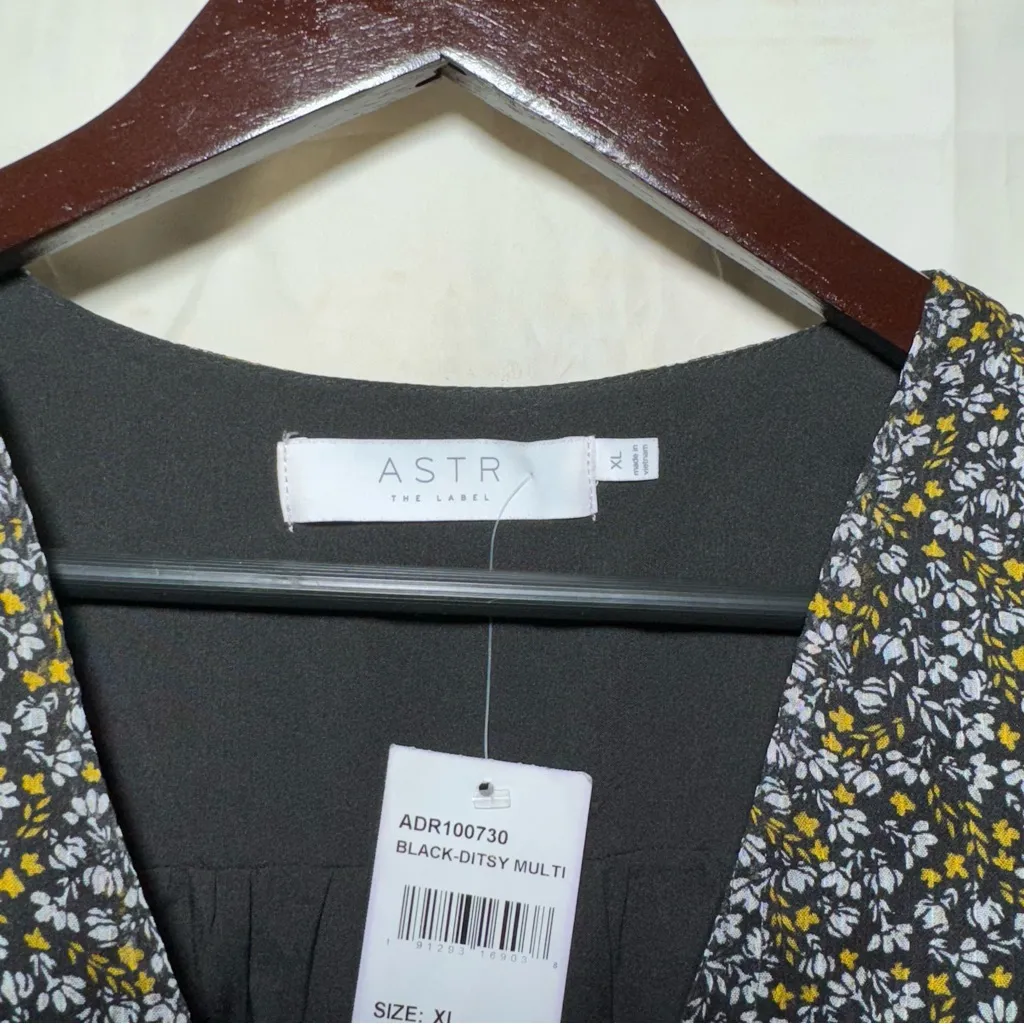 NWT $85 • ASTR The Label • Ruched Mini Dress • Floral • Puff Sleeves • XL - Image 10