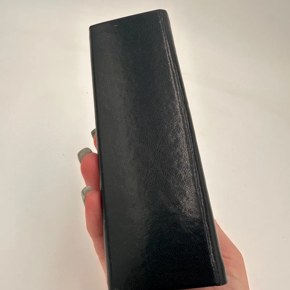 Saki Black Leather Sunglasses Eyeglasses Case - Image 3