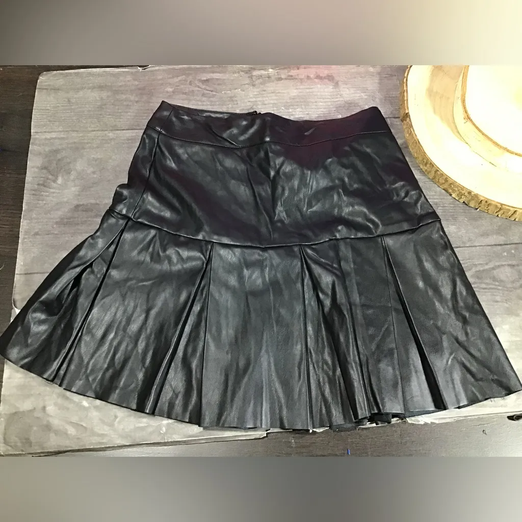 Tilly leather half pleated black skirt size XS-NEW - Image 2