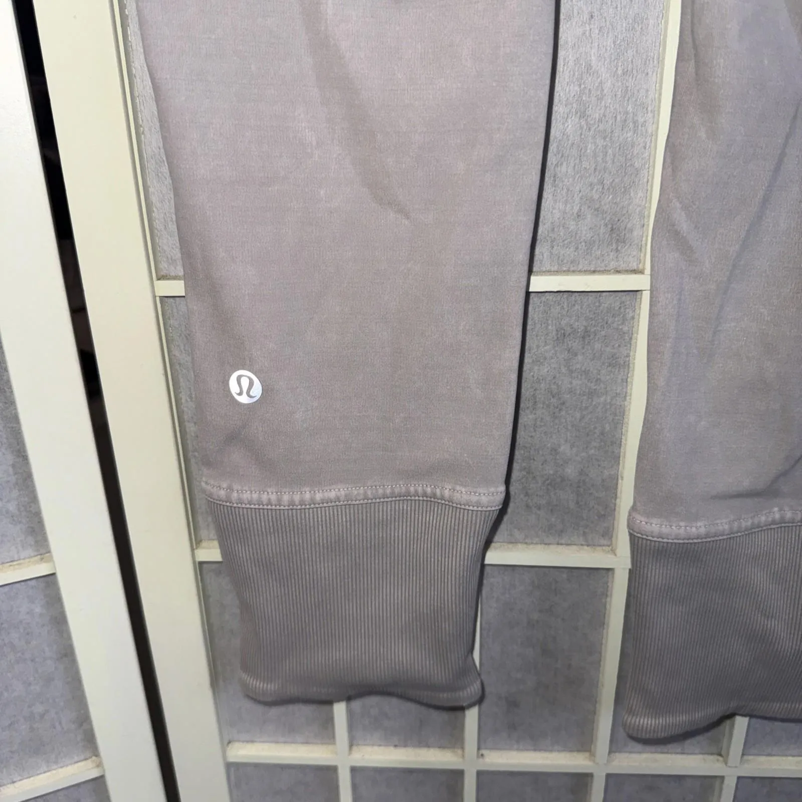 Lululemon Gray Athletic Casual Gym Running Athleisure Pants Leggings Size 2 - Image 2