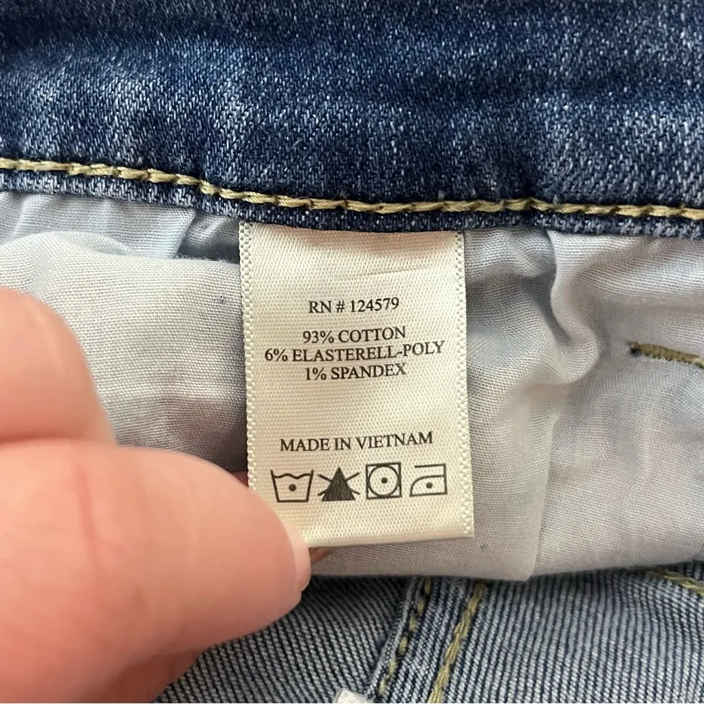 Sneak Peek Straight Leg Jeans Distressed High Rise Raw Hem Light Wash 3/26 Blue Size undefined - Image 4