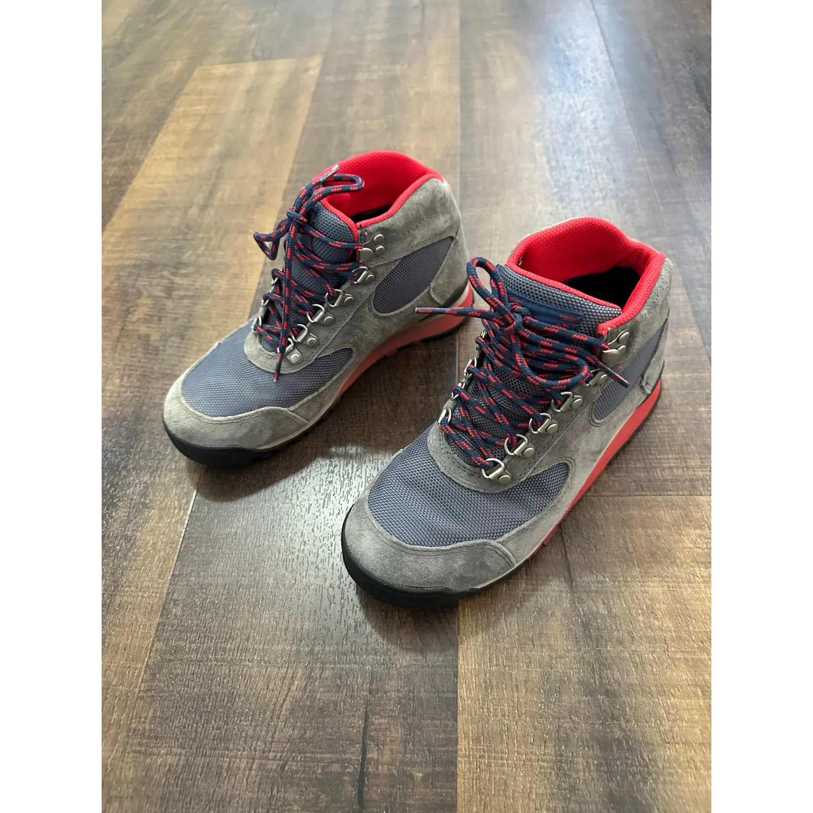 Danner Jag Women’s Waterproof Suede Leather Trail Hiking Boots Size 6 Gray - Image 4