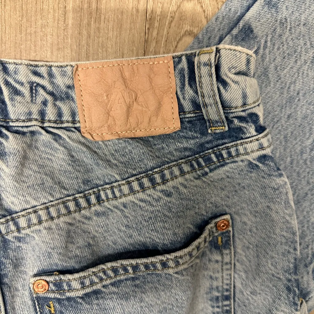 Zara cropped raw hem jeans size 2 - Image 4