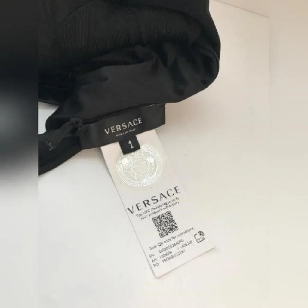 💯 Original New with Tags  VERSACE La Medusa bikini top - Image 7