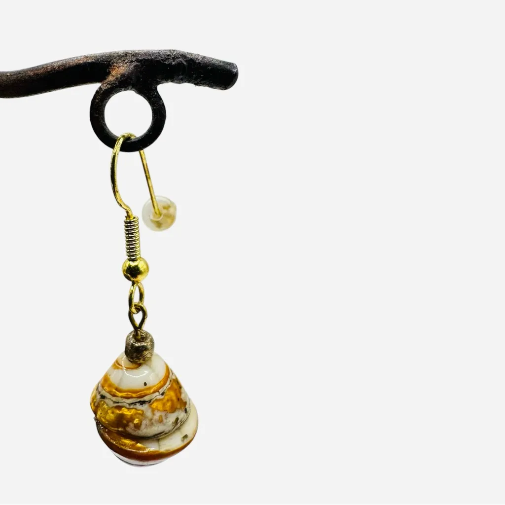 VTG Handmade Shell Dangle Earrings Gold Tone Boho Coastal Artisan - Image 4