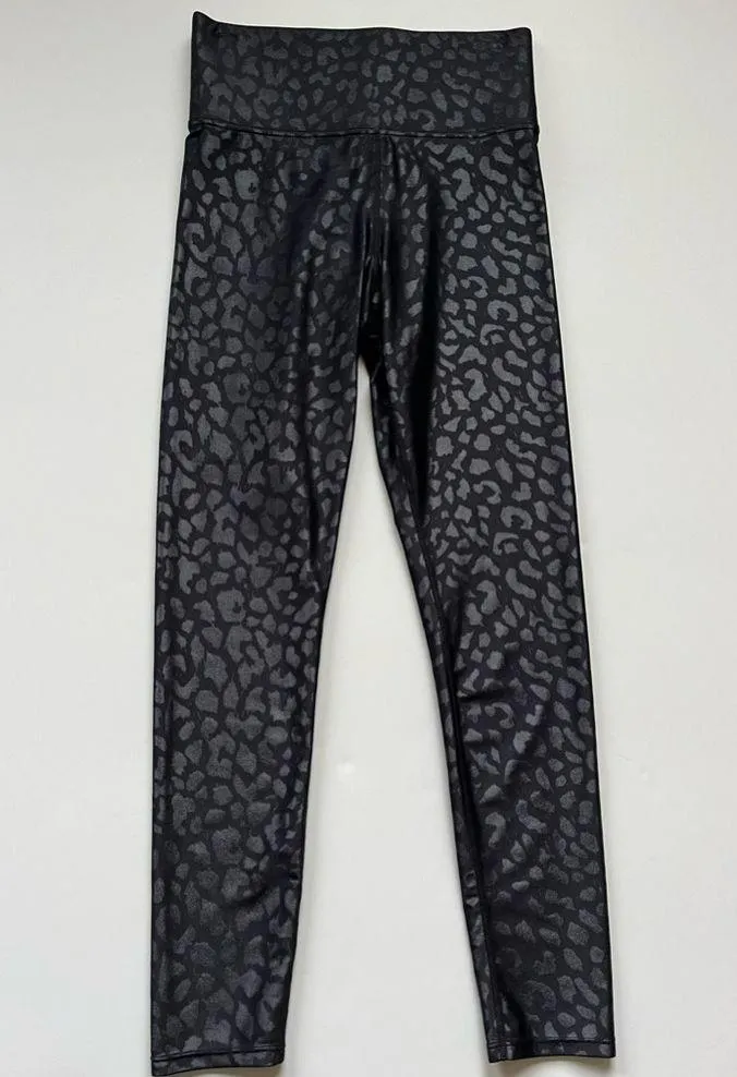 Carbon38 High Rise 7/8 Legging in Leopard Takara Shine -Size Small - Image 2