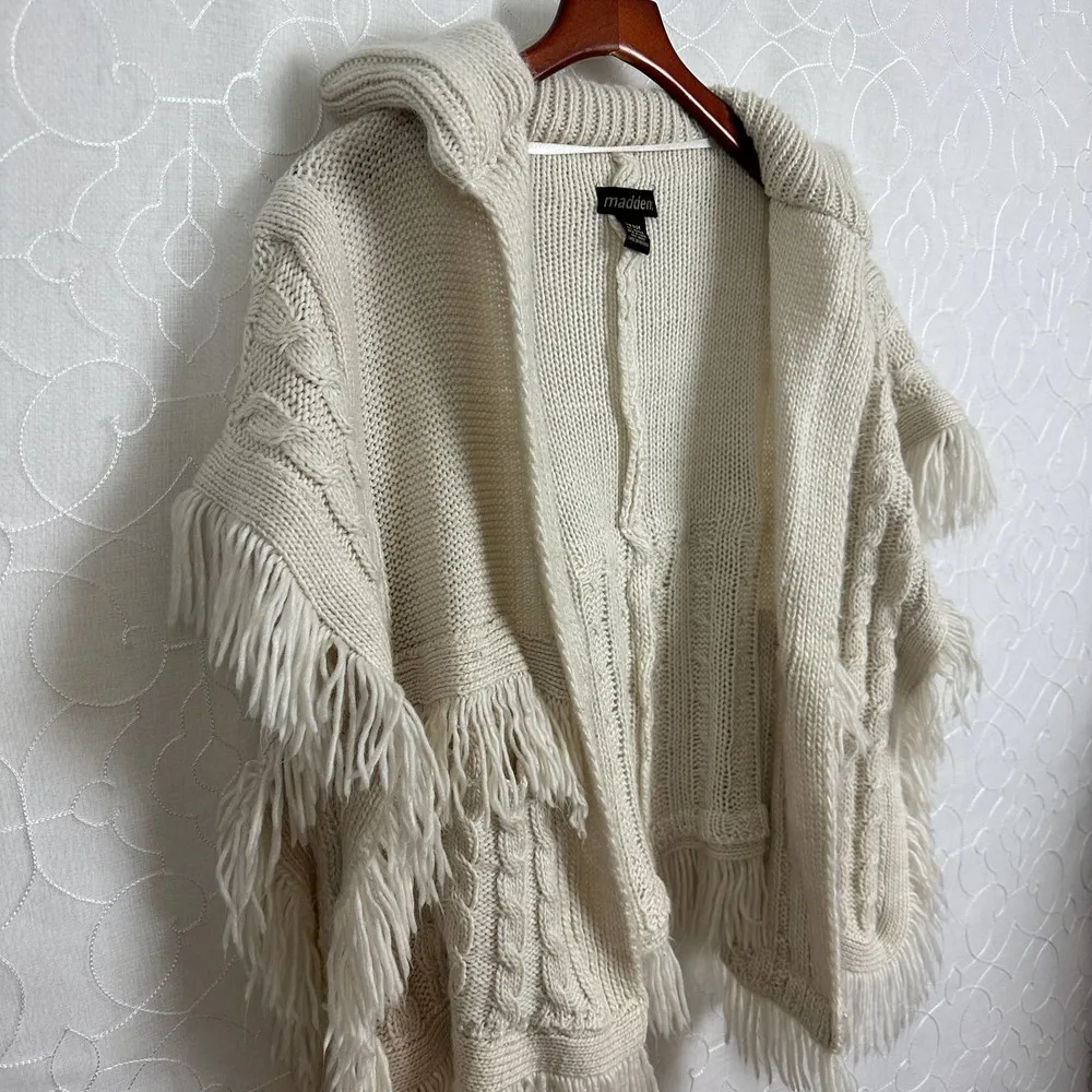 Madden NYC Womens Ruana Sweater OS Cream Open Front Fringe Cable Knit Poncho Size undefined - Image 2