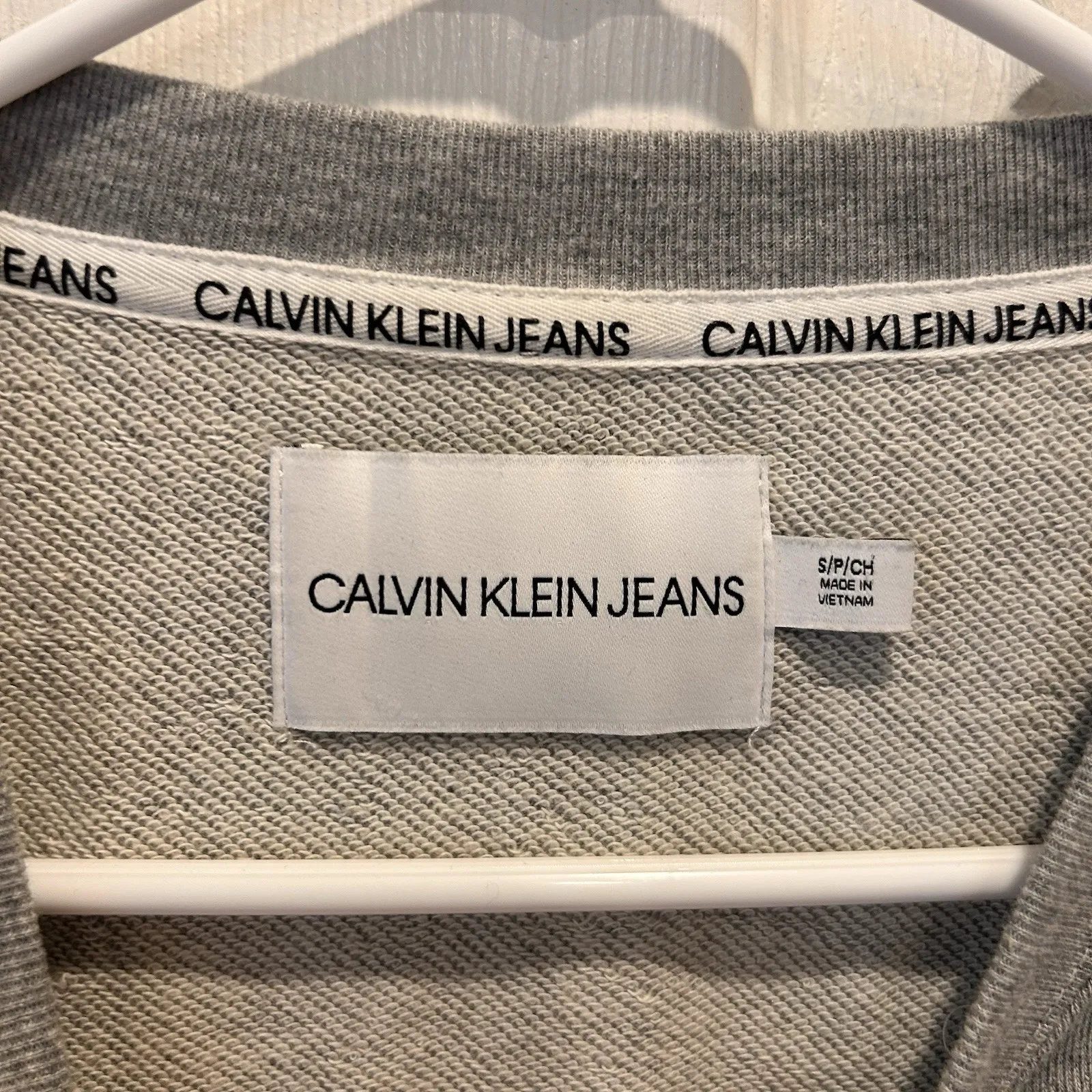 Calvin Klein Jeans Gray Crewneck Sweatshirt Cropped Logo Women's S Athleisure - Image 3