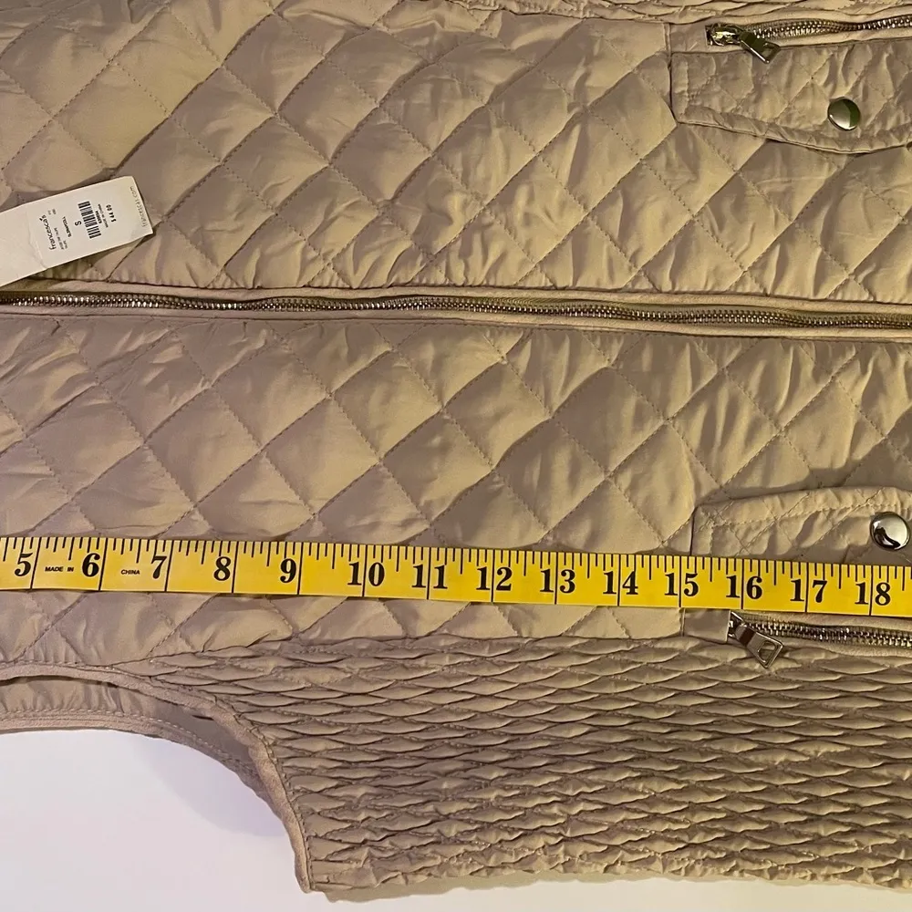 Mi ami Francesca’s Beige Taupe Quilted NWT Vest Small Tan - Image 7