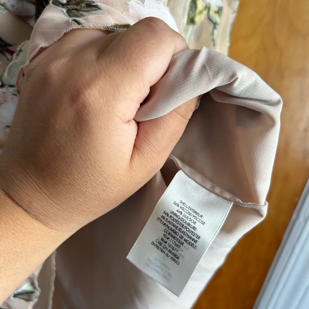 ALICE + OLIVIA LAVENIA FLORAL RUFFLE MIDI DRESS - Image 5