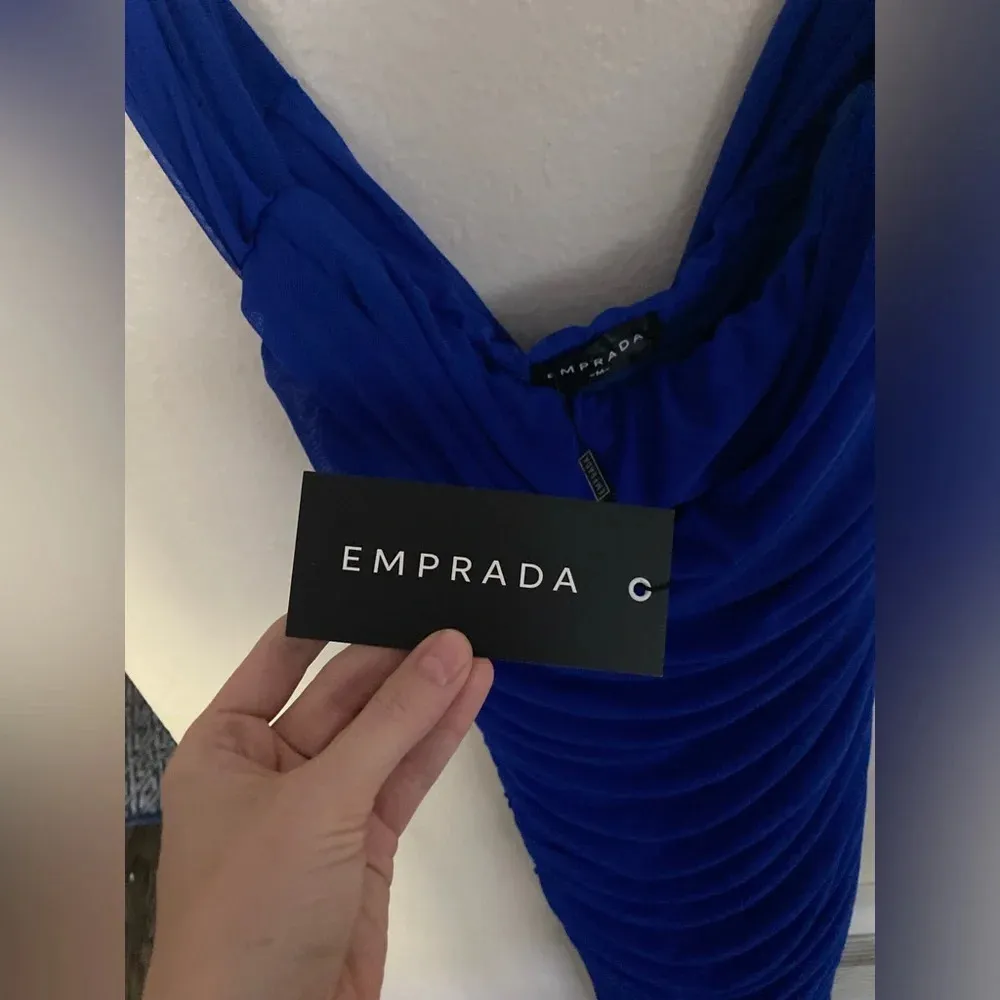 NWT Emprada Kat Royal Blue Mesh Off Shoulder Dress Size Medium - Image 6