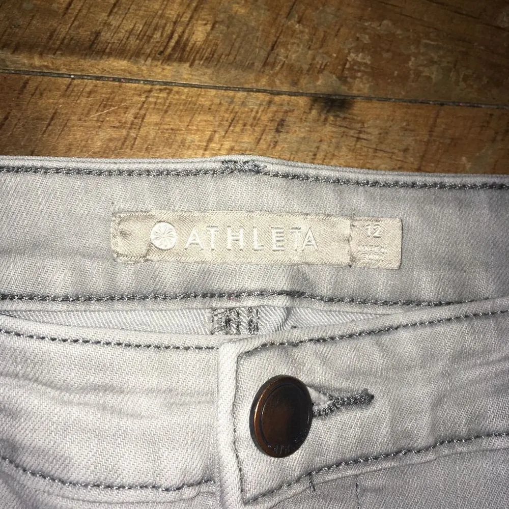 Athleta Sculptek gray distressed cropped athletic size 12 jeans - Image 5