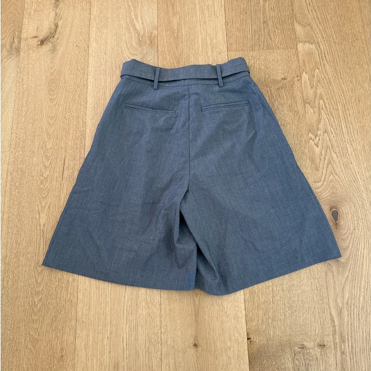 Lovers and Friends Long Shorts Pleated Belted Size XXS Gray - Image 4