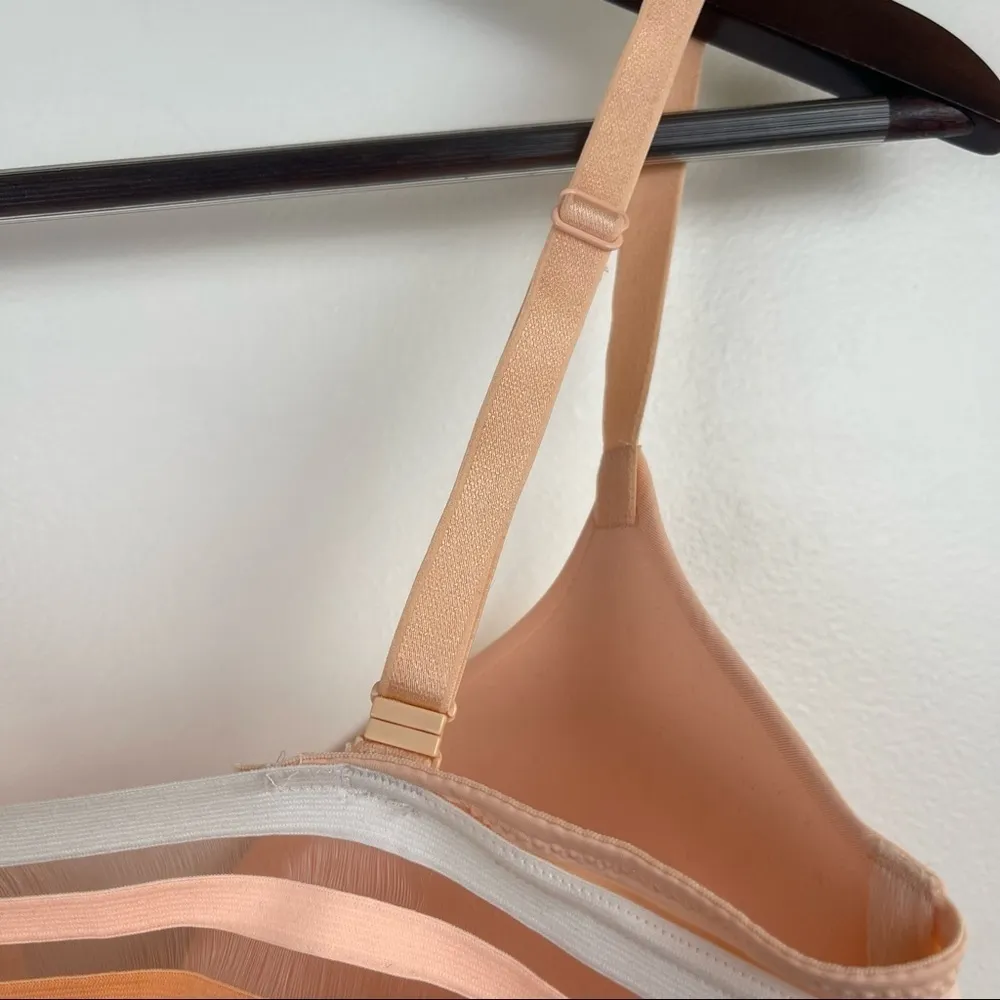 Victoria’s Secret T-Shirt Push-up Bra Size 34D Sheer Back - Image 7