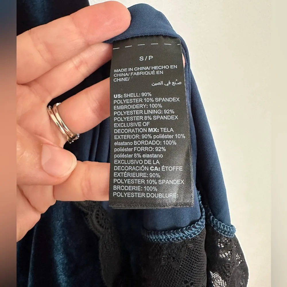 White House Black Market Velvet Embroidered - Image 6