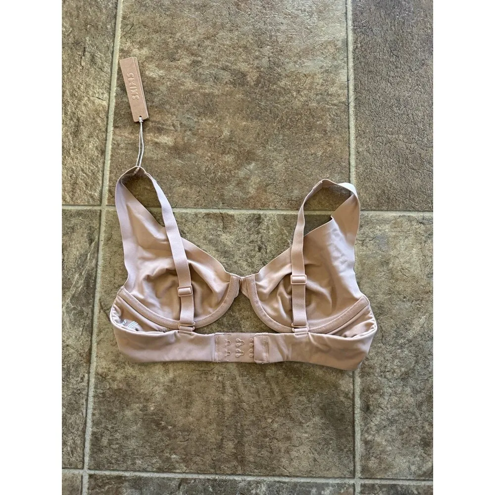 Skims Fits Everybody High Apex Bra Clay Size 34A - Image 4