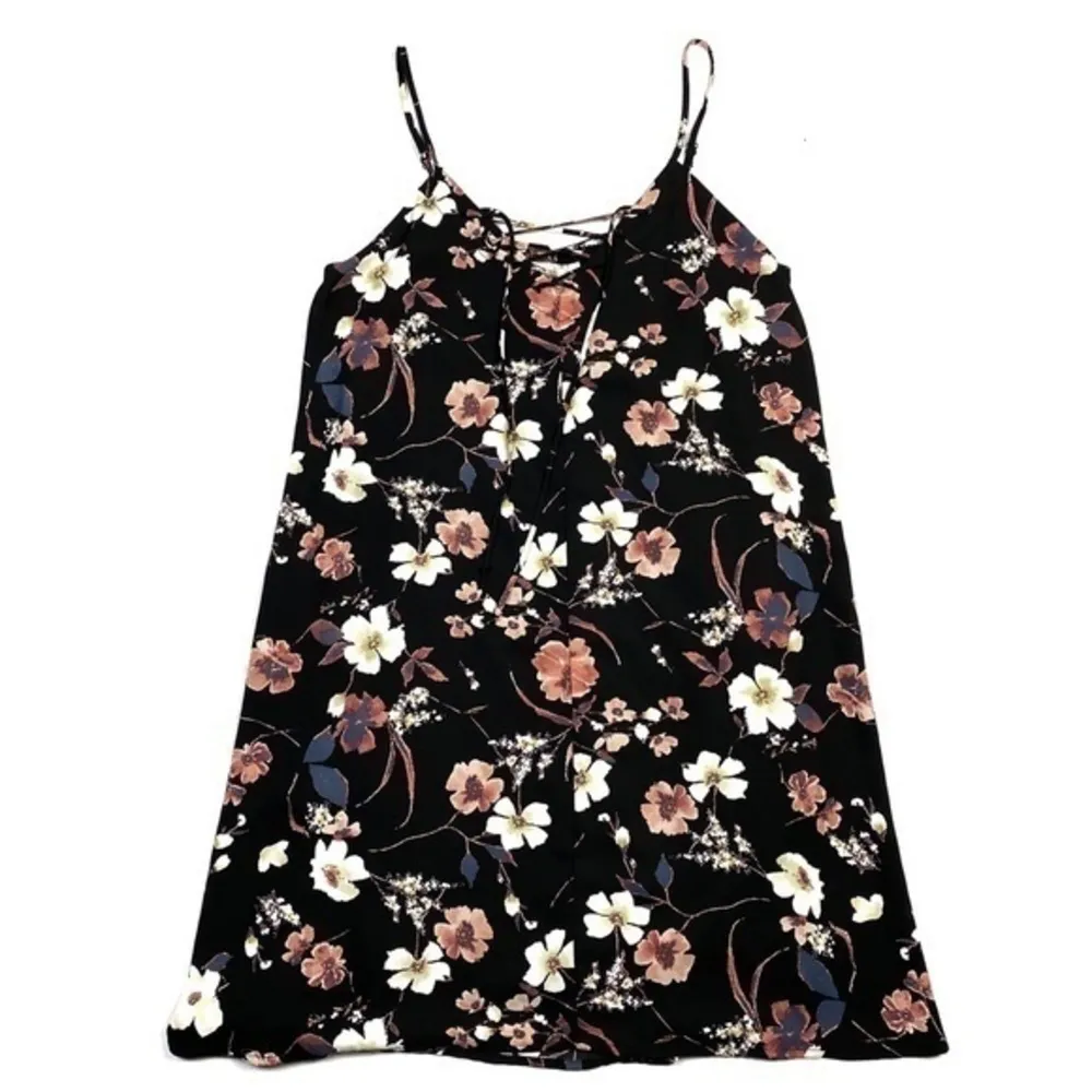 Mimi Chica Floral Lace-Up‎ Swing Dress - Image 2