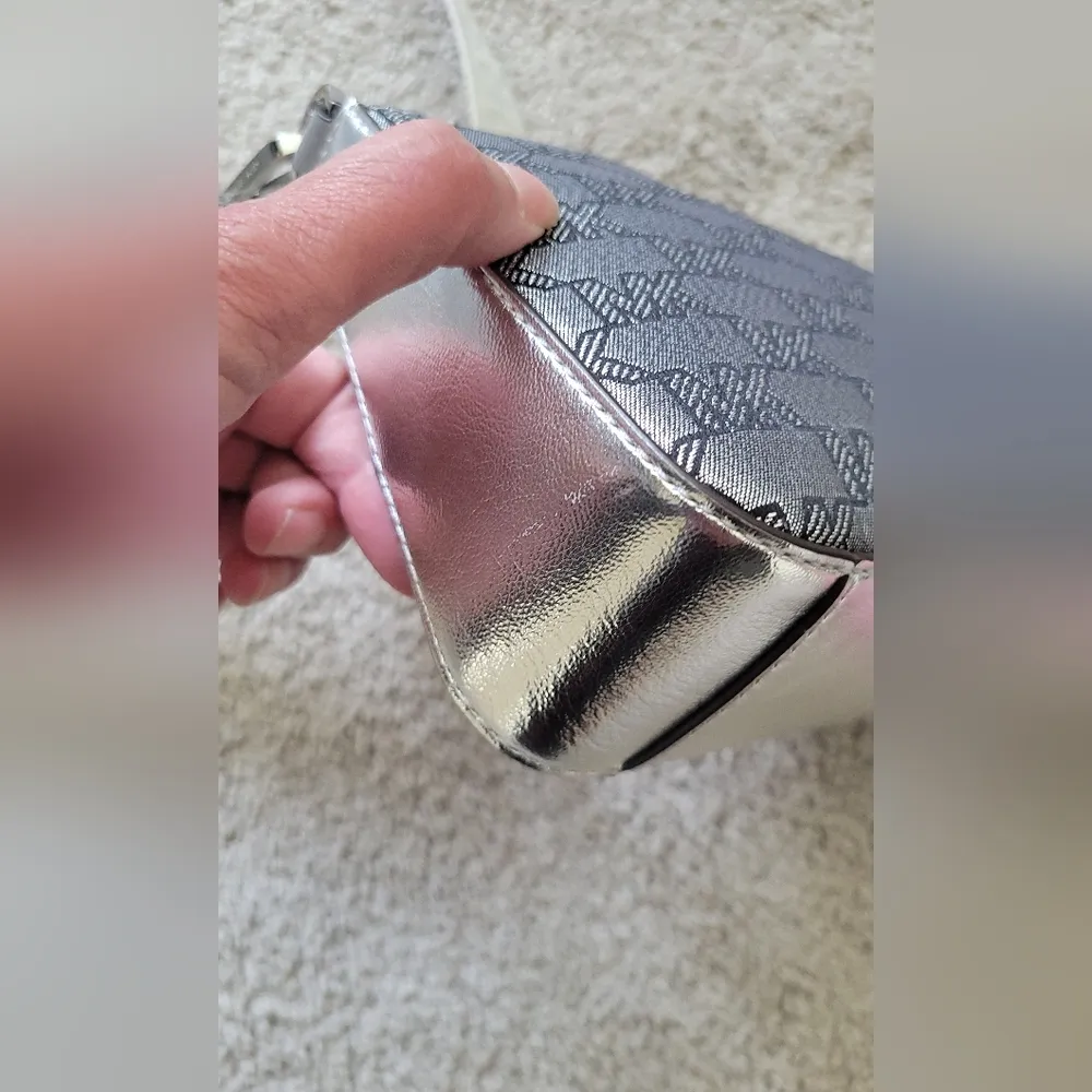 NWT Jet Set Metallic Logo Jacquard Crossbody Bag with Case for Apple Airpods Pro - Image 9