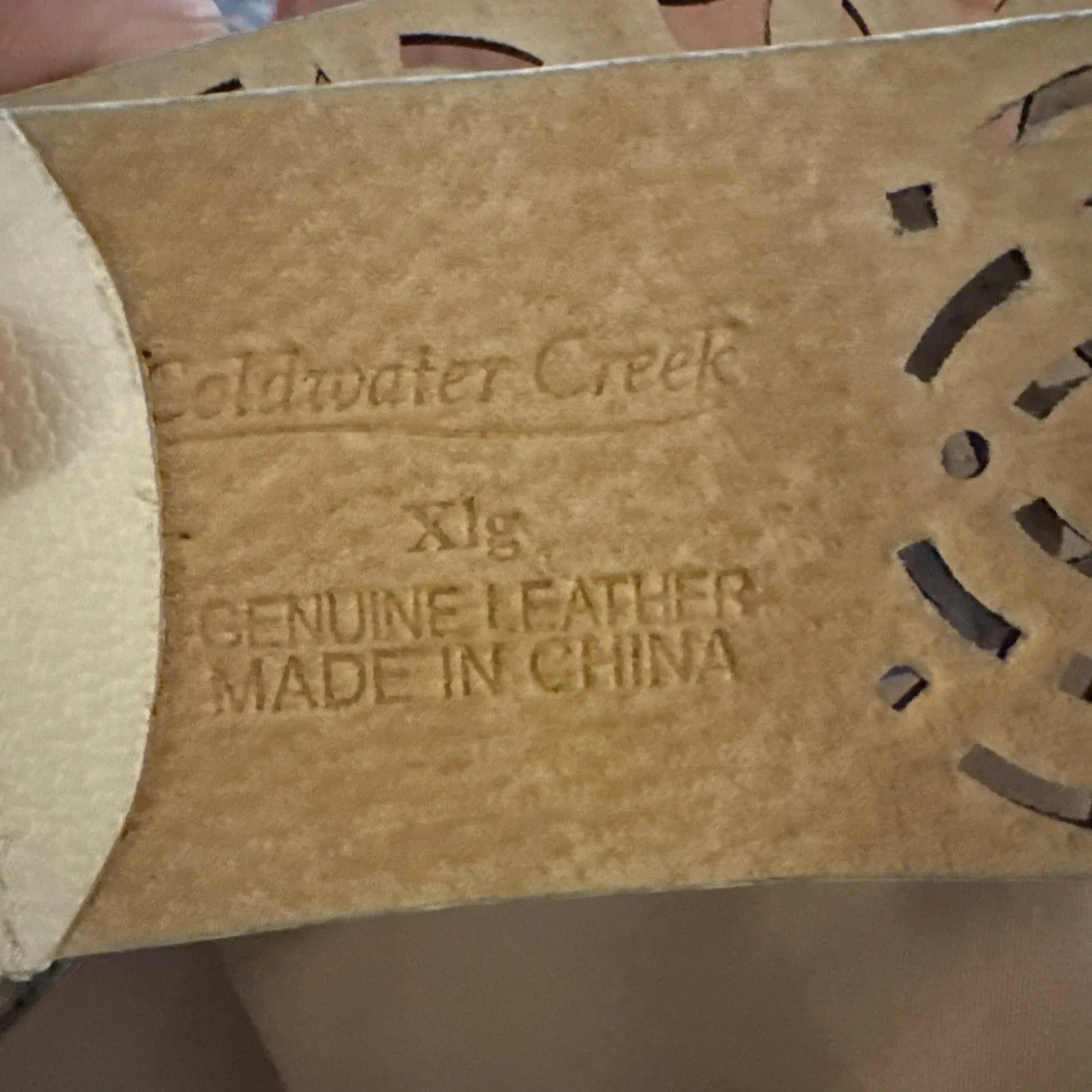 Coldwater Creek White Leather BELT Large Gold Tone Buckle X1 / XL Scroll 48” - Image 4