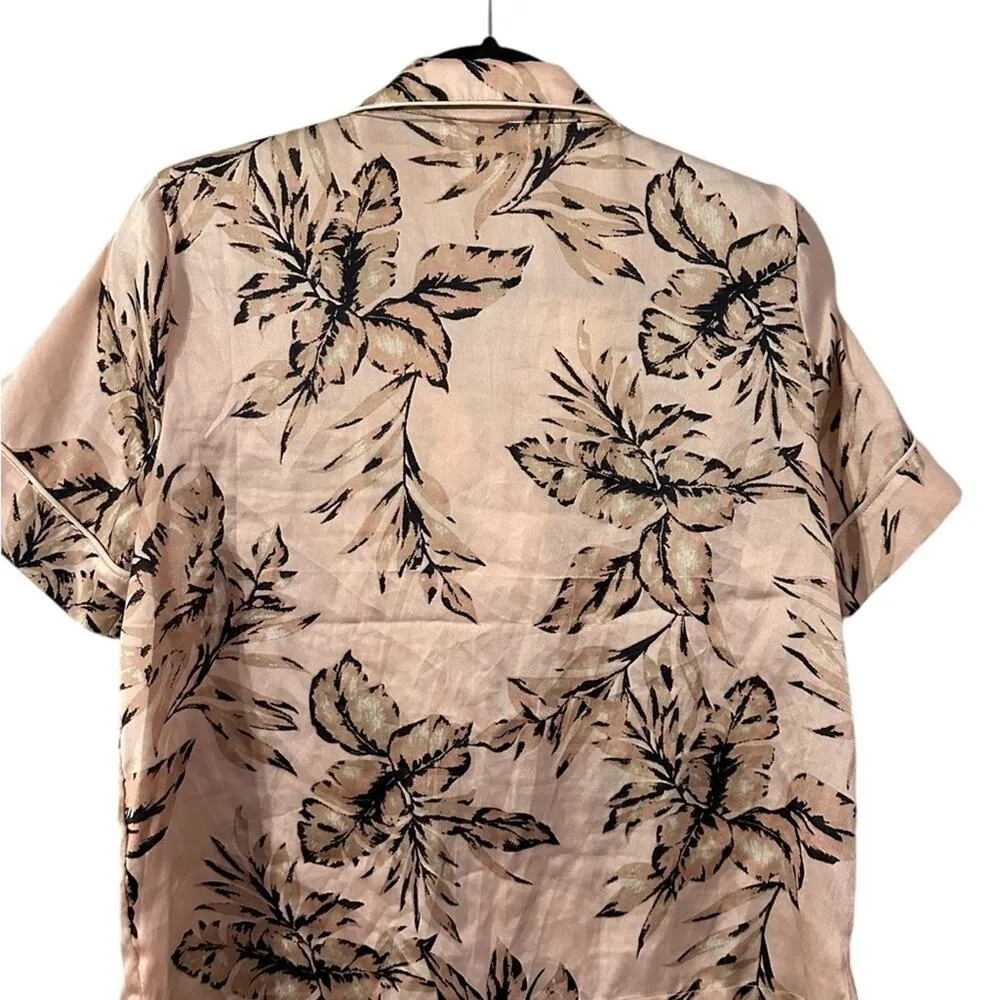 House of Harlow Short Pajama Set Button Up Top Drawstring Short with pockets - Image 2