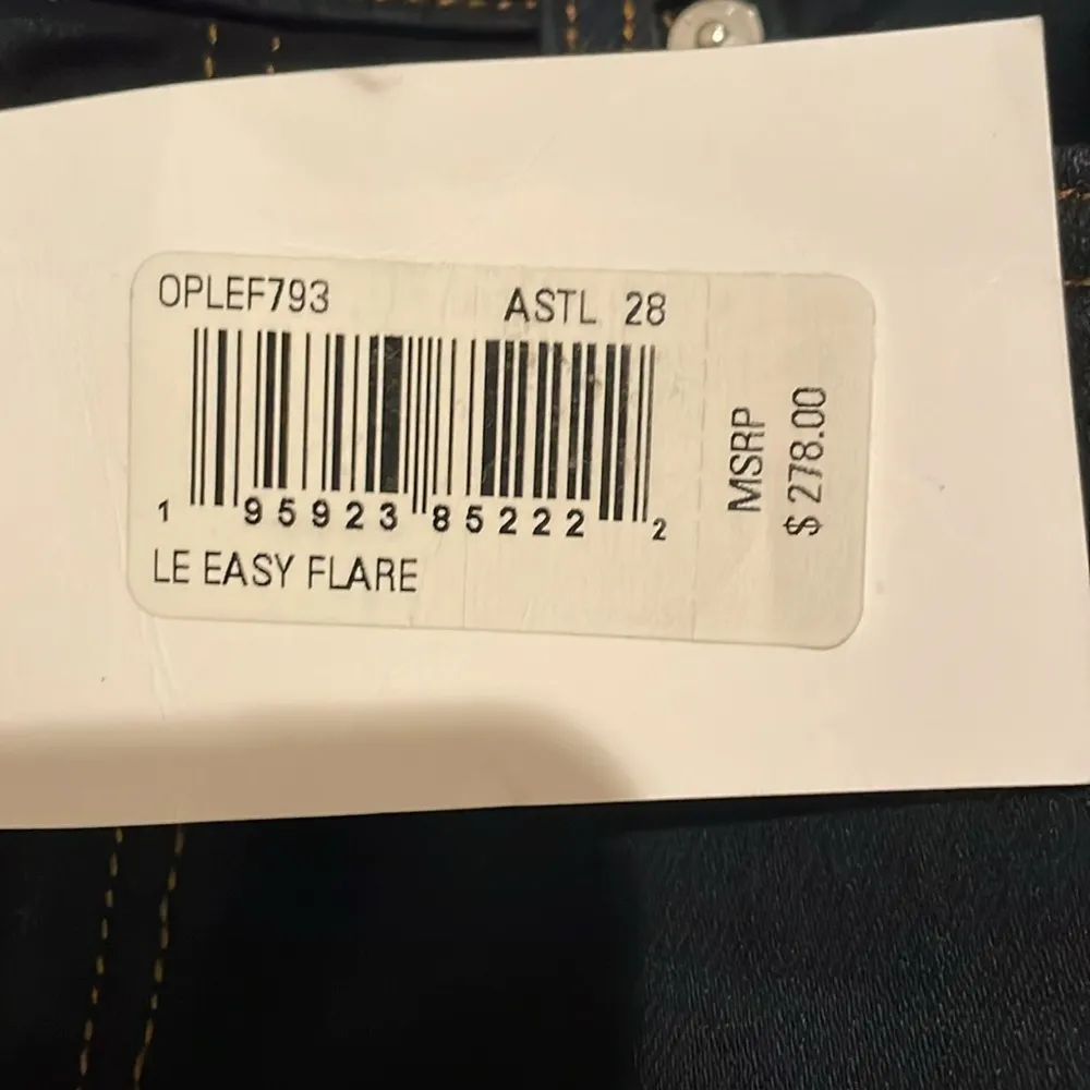 frame denim  Le Easy Flare Wide Leg Jeans - Image 3