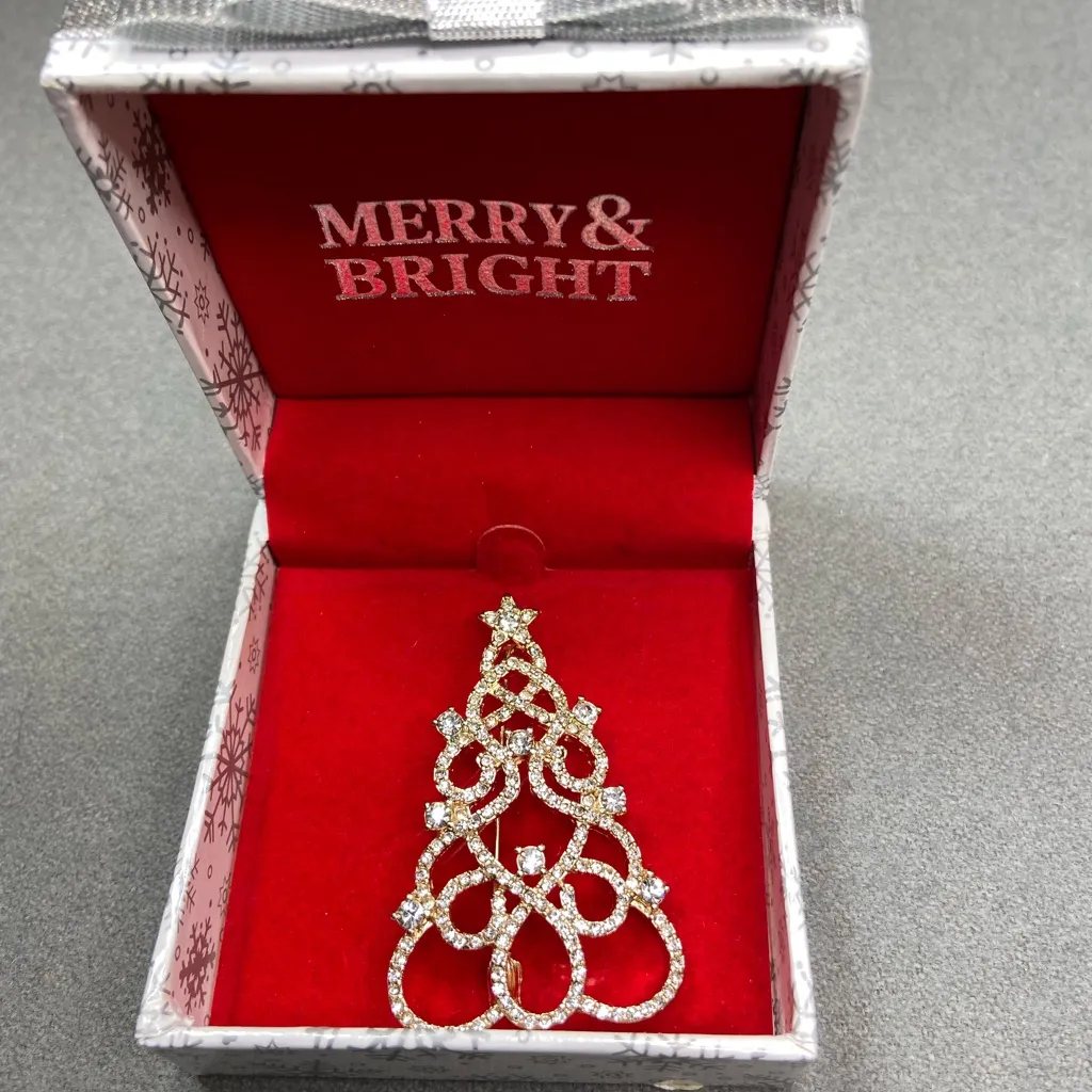 Rhinestone Christmas‎ Tree Brooch Fun Pattern Gift Box 2.5” tall x 1.5” wide Gold - Image 6