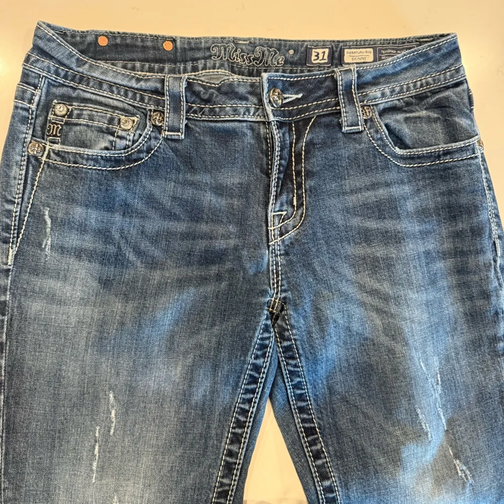 MISS ME Denim Size 31 Skinny Jeans Angel Wings
Cross Bradbury Crystal Pockets - Image 3