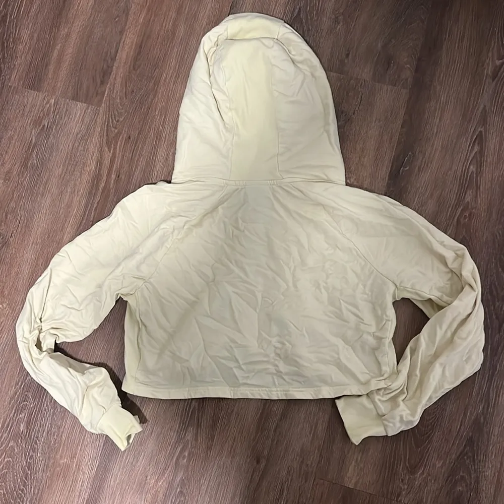 Gymshark Yellow Cropped Sweatshirt - Image 3