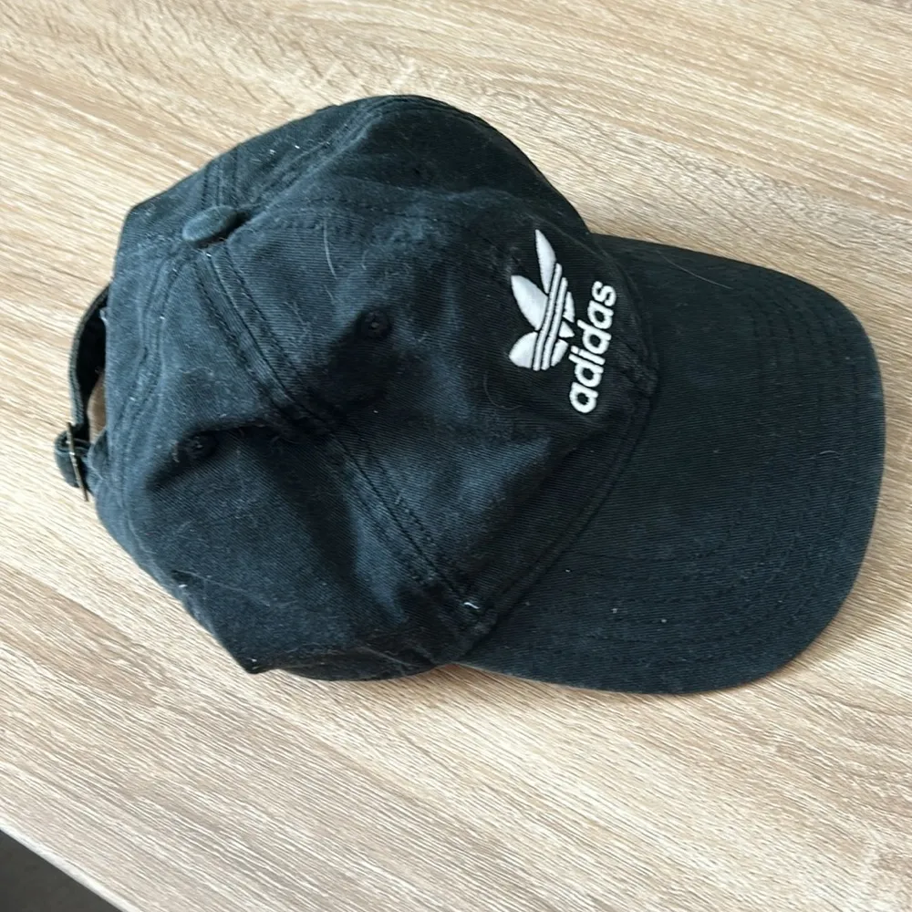 Adidas black baseball hat - Image 2