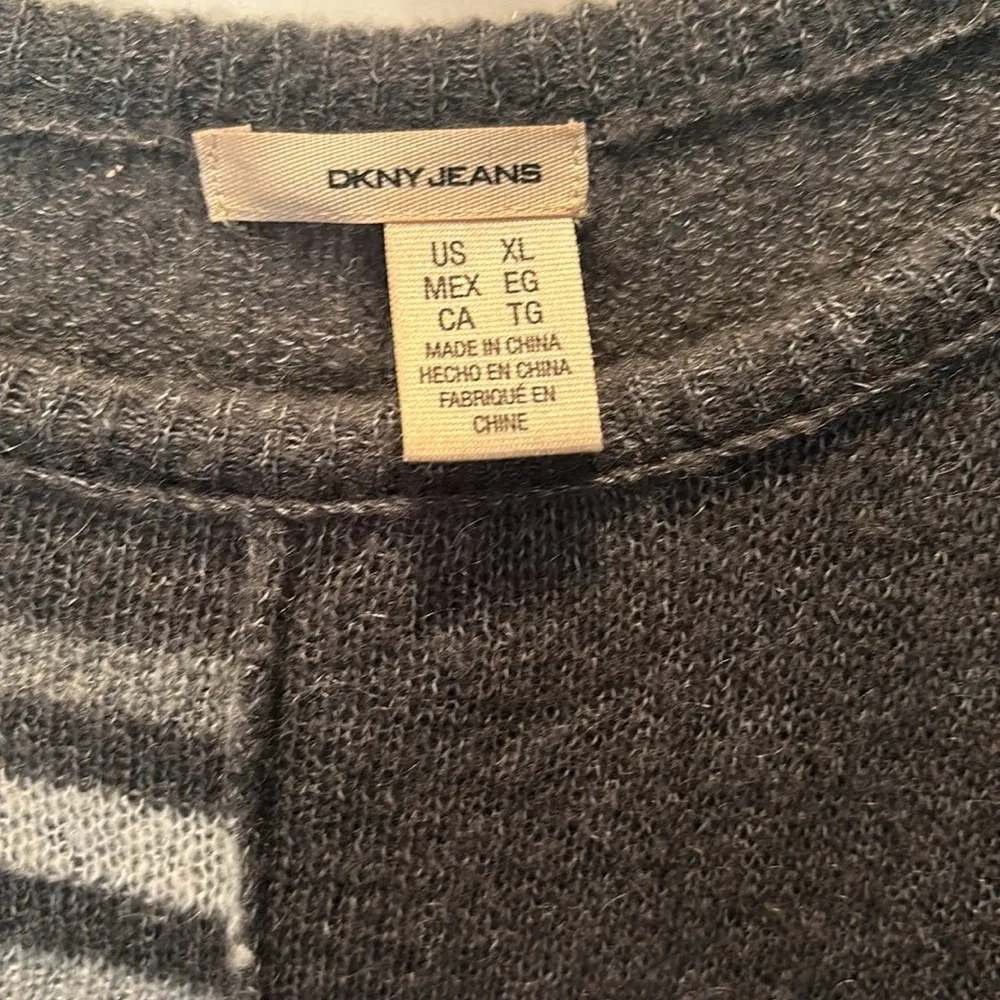 DKNY sweater - Image 5