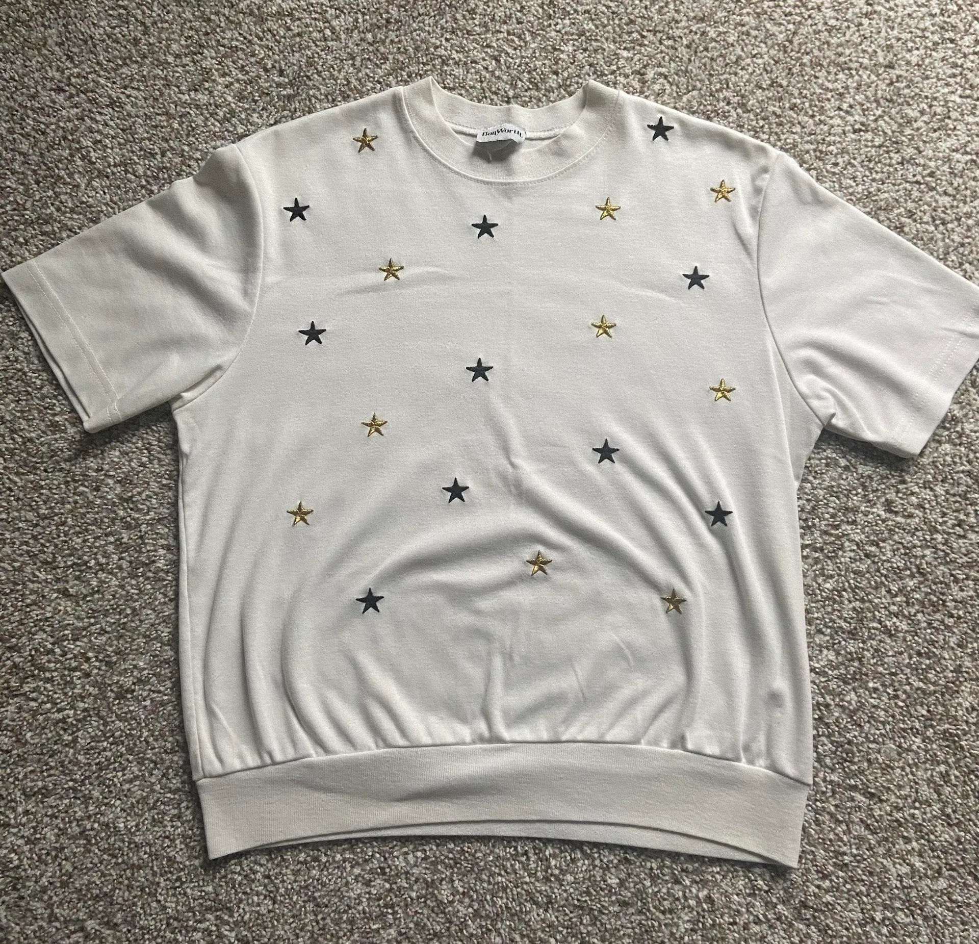 white shirt with stars - Image 3