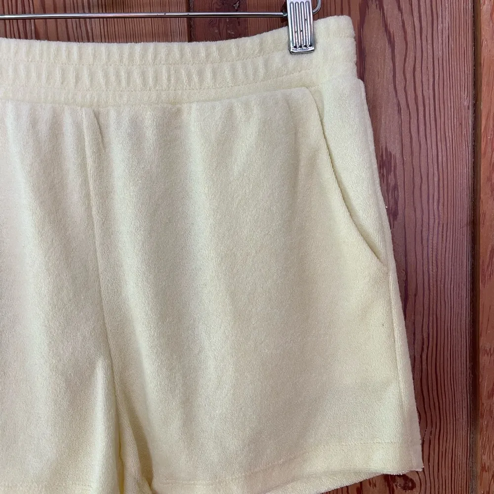TicToc Women’s Retro Terrycloth Butter Yellow Pull On Shorts ~ Size Medium - Image 3