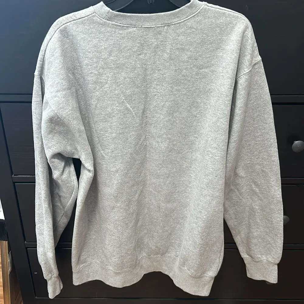 Brandy Melville Aspen crewneck - Image 5