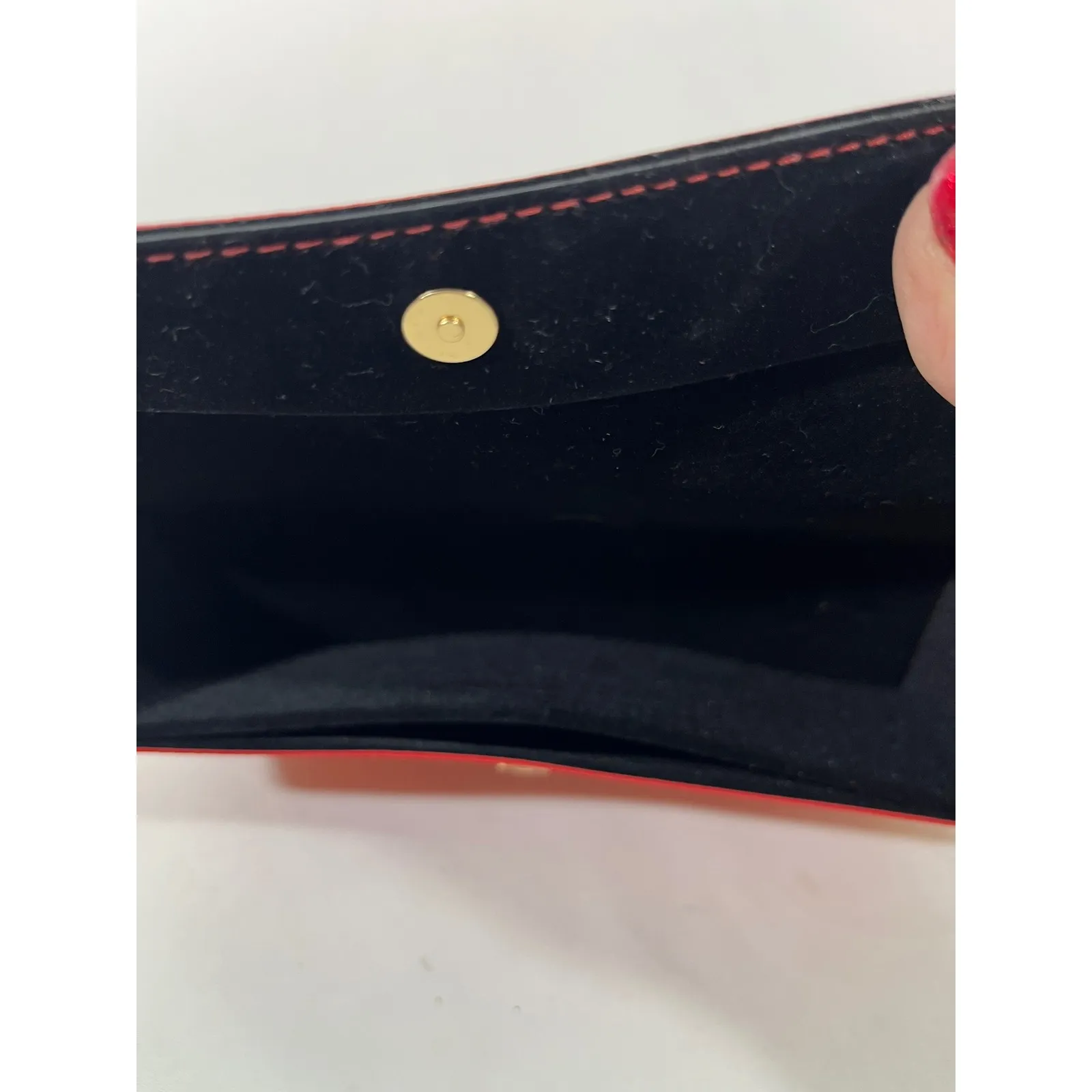 Guess Red Faux Leather Eyeglass Case Pouch Velvet Magnetic Snap Gold Closure - Image 4