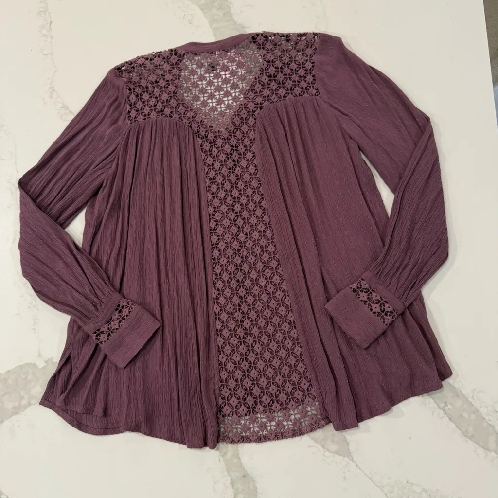 Free People NWT Crochet Lace Back Long Sleeve Button Up Blouse Women’s XS Purple - Image 8