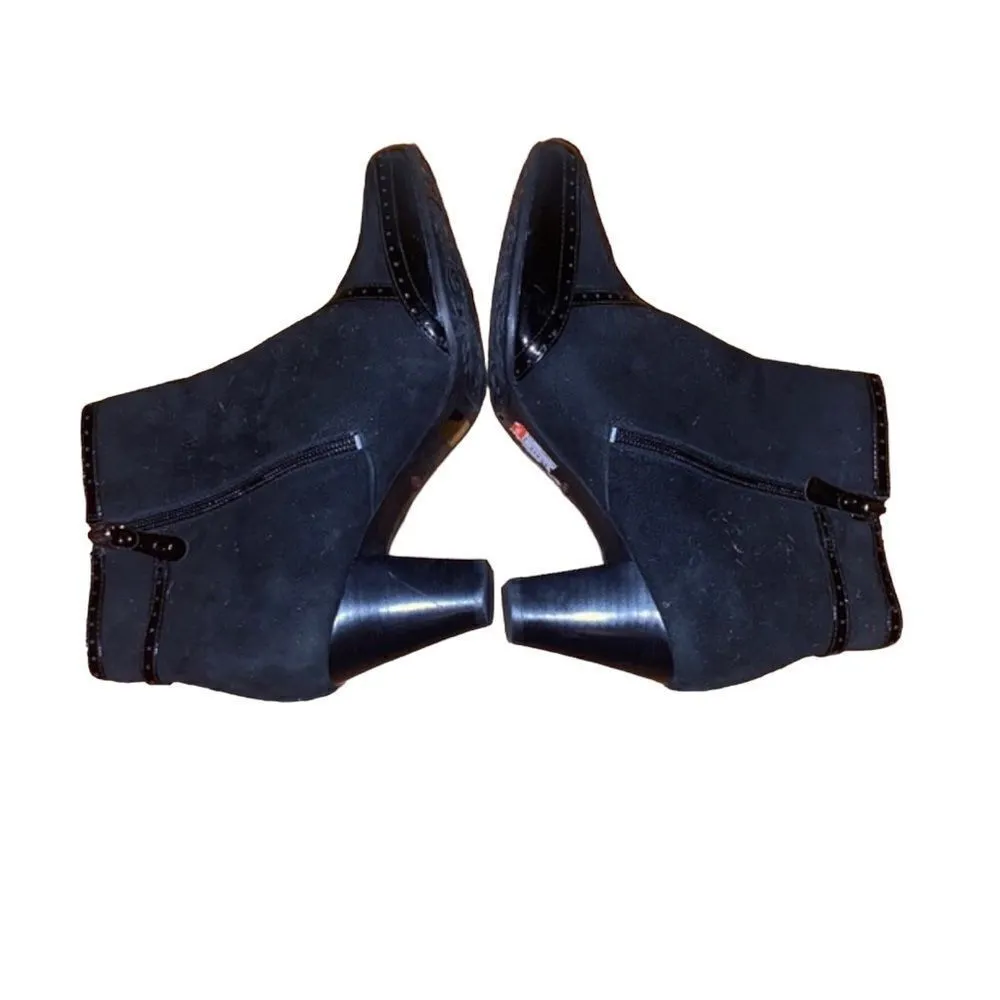 Clarks Black Suede and Patent Leather Booties Size 10 - Image 3