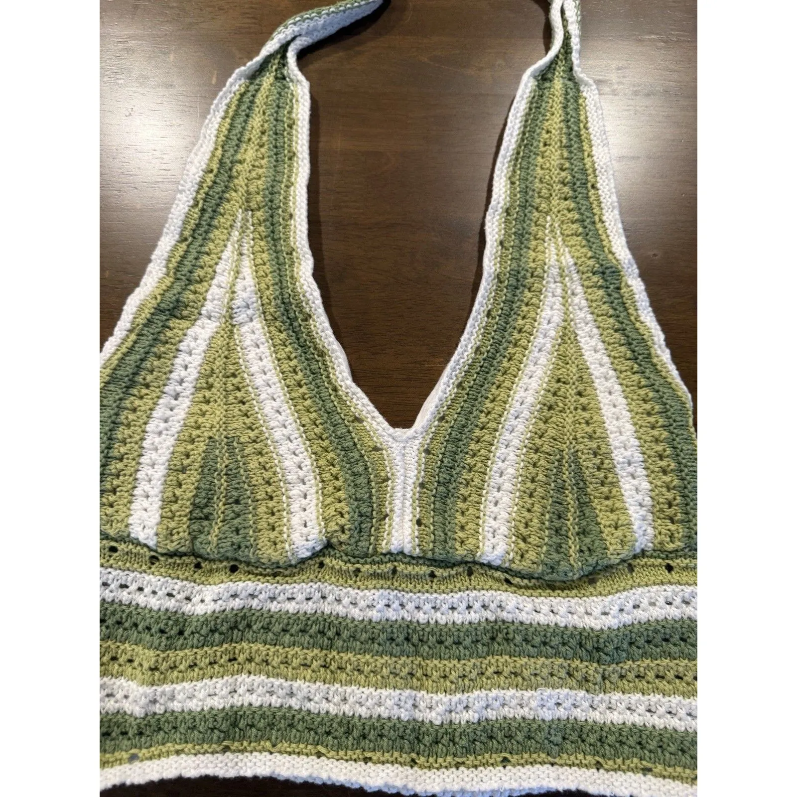 Women’s Hollister Crochet Plunge Halter Crop Top, Green And White Striped Size M - Image 9