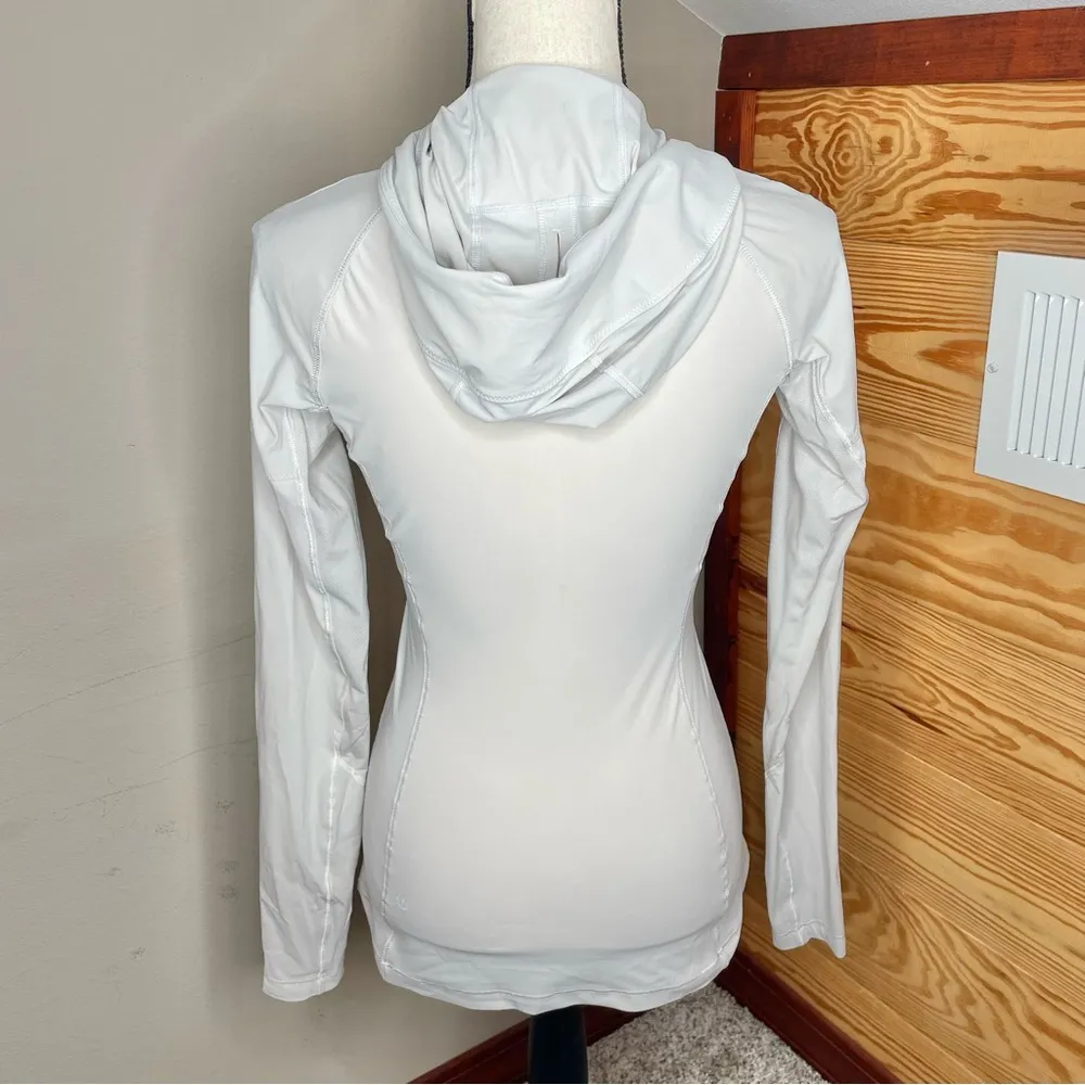 Lululemon Light Grey Lightweight Half Zip Hooded Fitted Jacket 4 Activewear - Image 3