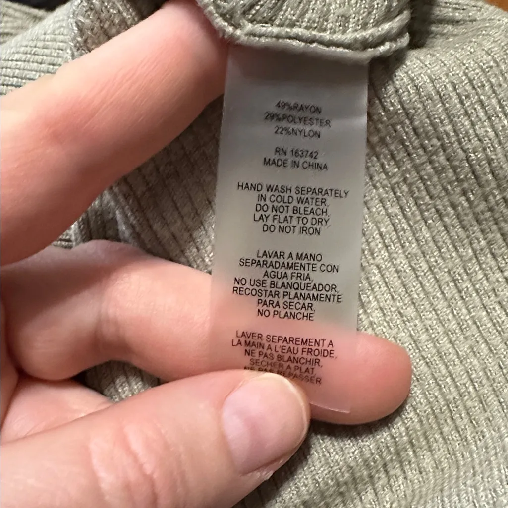 Vila Milano Sage Green Short Sleeve Ribbed Pullover, Drop Shoulder, Large - Image 7