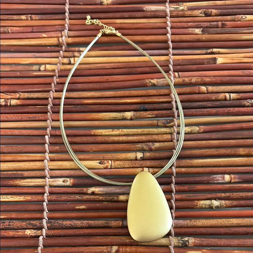 Premier Designs Gold Necklace with Elegant Pendant - Image 3