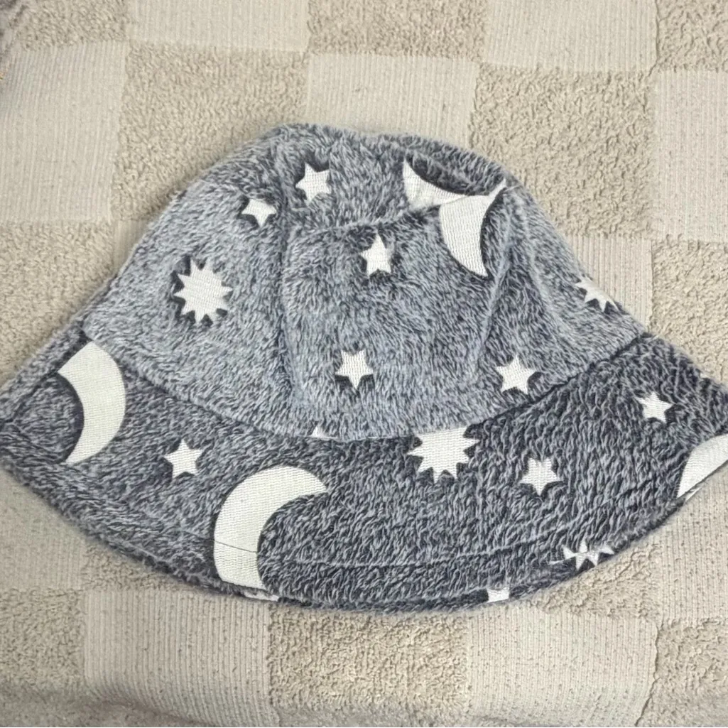 STAR and Moon Bucket Hat Gray - Image 2