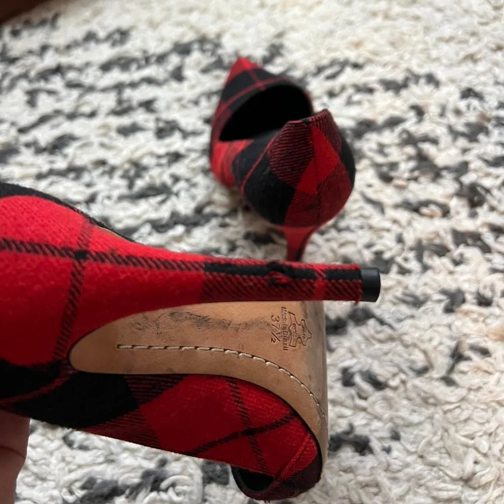 Alice + Olivia Red & Black Plaid Pumps - Size 37.5 - Image 7