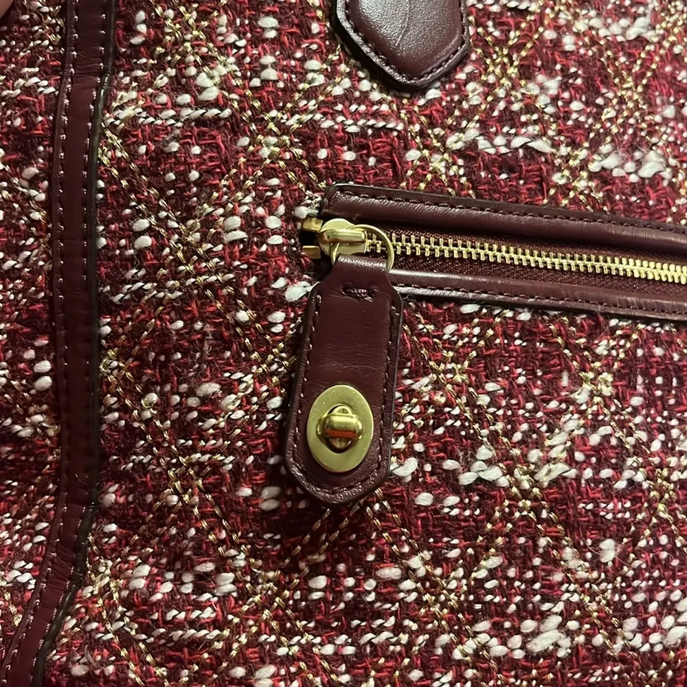 COACH Poppy Quilted Boucle Blaire Tote with crossbody strap - Image 5