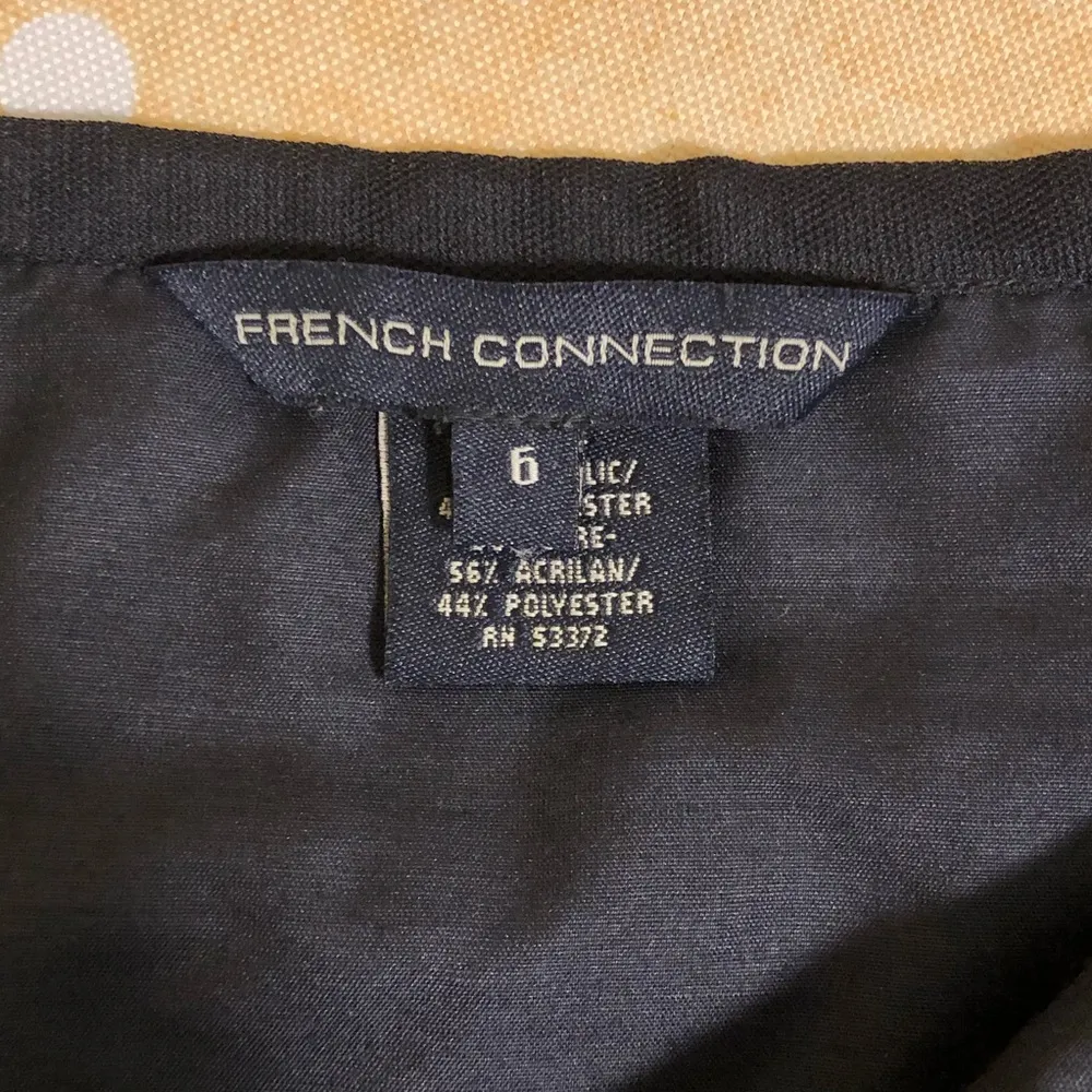 French Connection  Black Sequined Pencil Skirt 6 - Image 6