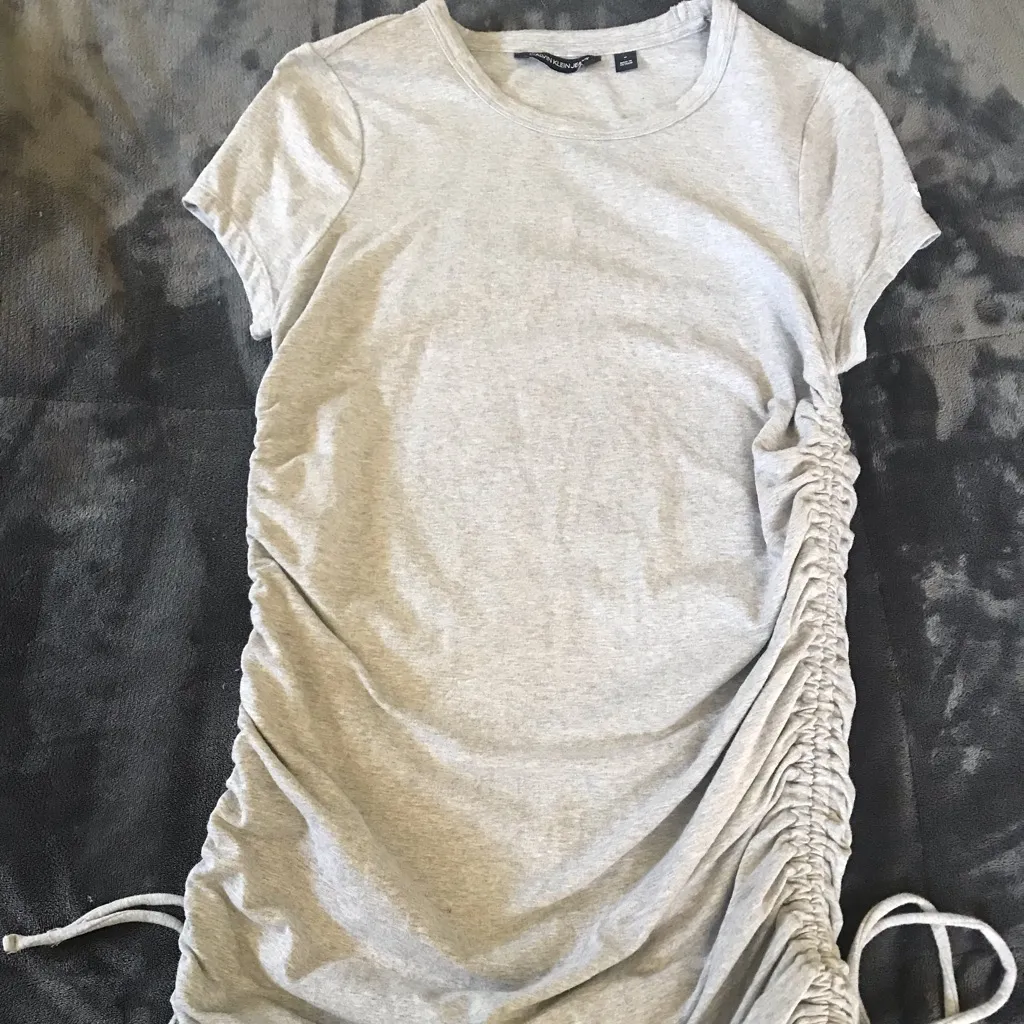 Calvin Klein cinched side body con dress size medium. Excellent condition - Image 3